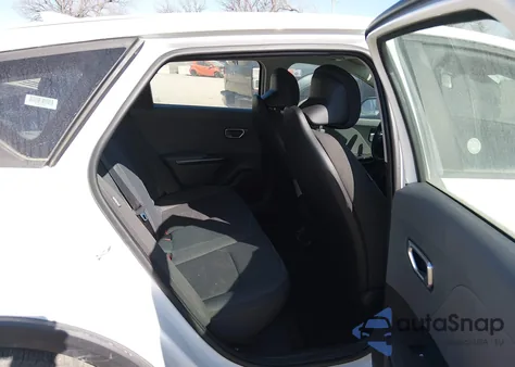 2025 Kia K4 Lxs из США, поврежденный, VIN 3KPFT4DE0SE065035